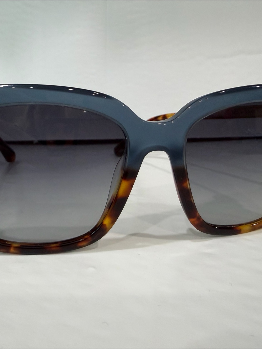 Diff Eyewear Two-Tone Blue and Tortoiseshell Oversized Sunglasses